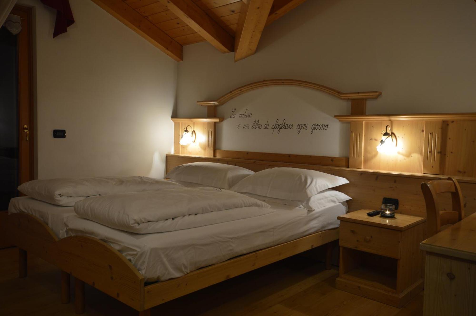 Hotel Garni Sant'Antonio Con Spa Madonna Kültér fotó